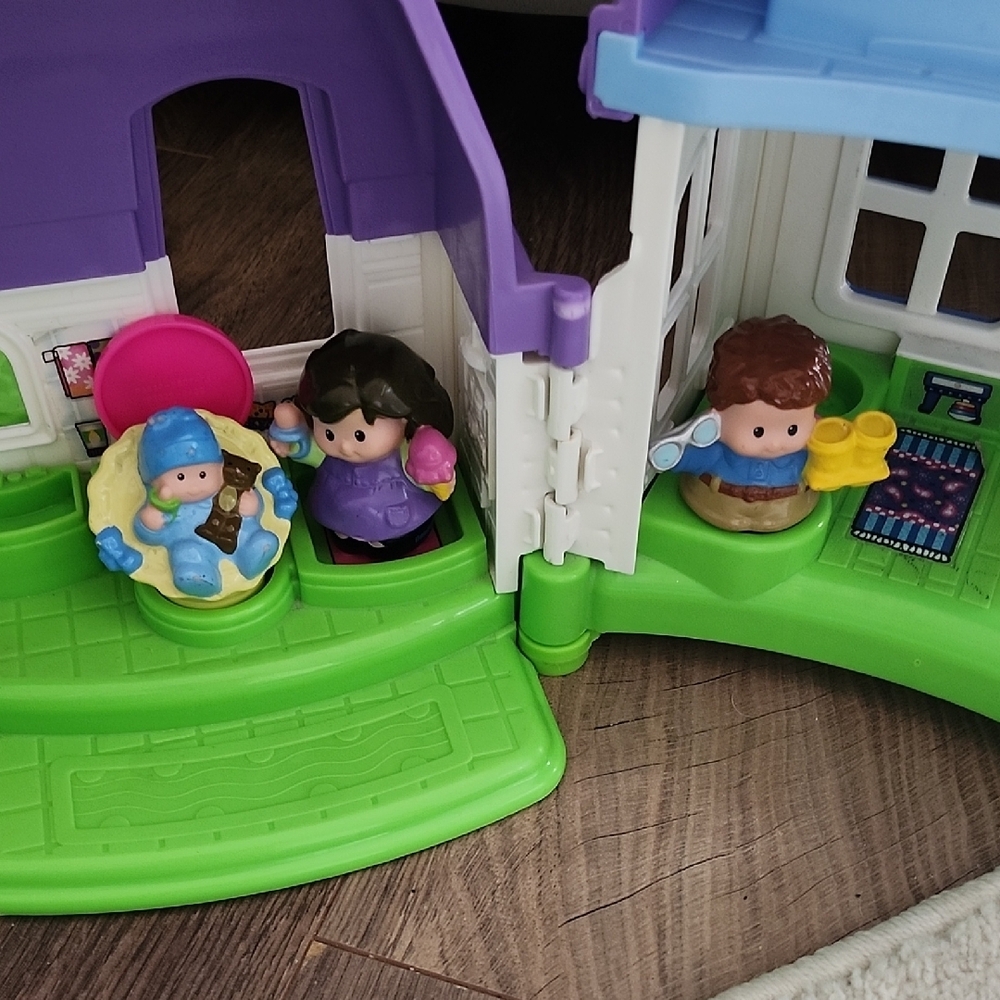 Fisher-Price Little People Purple and Yellow Playhouse - Picture 6 of 6
